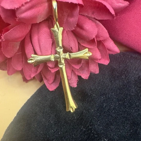 Yellow Gold 1.5” cross necklace pendant - Picture 10 of 13
